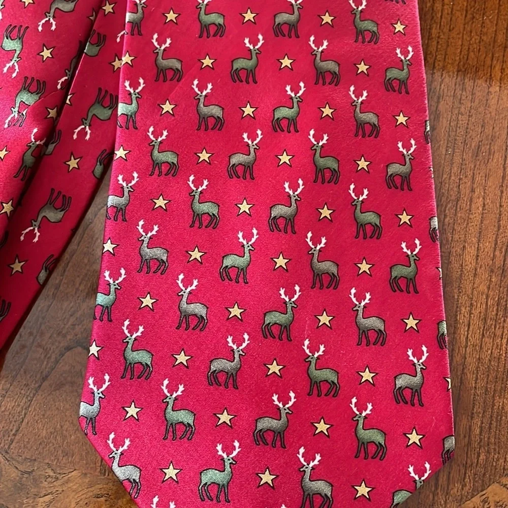 NWT The Nature Conservancy Pampas Deer 100% Silk holiday Christmas MENS tie Red
